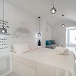 Helmos Cozy Apartment